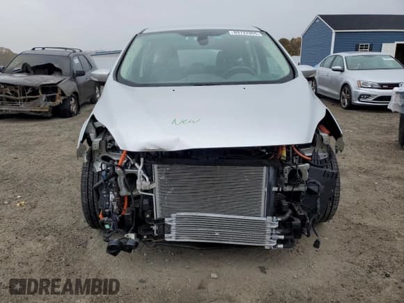 ✅ 2016 Ford C-Max SEL • VIN: 1FADP5CUXGL118712 • Lot: 89722865. Wystawiony na Copart z przebiegiem 28 878 mil. Bezpłatny archiwum sprzedaży aukcyjnych z USA i szczegółowy raport historii pojazdu na DreamBid. Zdjęcie 5.