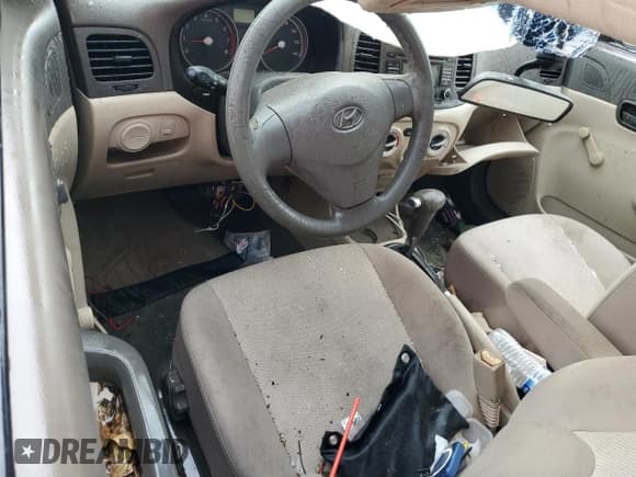 ✅ 2010 Hyundai Accent GLS • VIN: KMHCN4AC6AU458064 • Lot: 81116295. Wystawiony na Copart z przebiegiem Nie podano. Bezpłatny archiwum sprzedaży aukcyjnych z USA i szczegółowy raport historii pojazdu na DreamBid. Zdjęcie 8.