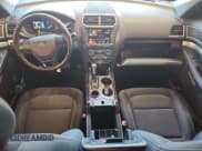 ✅ 2017 Ford Explorer XLT • VIN: 1FM5K7D8XHGA81094 • Лот: 81381975. Опубликован ранее на Copart с пробегом 164 597 миль. Бесплатный доступ к архиву аукционных продаж из США и подробный отчёт об истории автомобиля на DreamBid. Изображение 8.