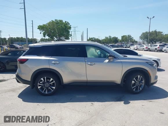 ✅ 2024 Infiniti QX60 Luxe • VIN: 5N1DL1FR3RC346815 • Lot: 42186194. Listed on IAAI with 4,171 mi. Free auction sales archive from the USA and detailed vehicle history report at DreamBid. Image 12.