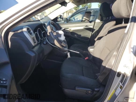 ✅ 2011 Toyota Matrix • VIN: 2T1KU4EE3BC560225 • Лот: 85421905. Опубликован ранее на Copart с пробегом 193 071 миль. Бесплатный доступ к архиву аукционных продаж из США и подробный отчёт об истории автомобиля на DreamBid. Изображение 8.