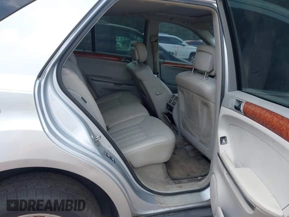 ✅ 2008 Mercedes-Benz M 320 CDI • VIN: 4JGBB22E28A408914 • Lot: 42066714. Listed on IAAI with 194,706 mi. Free auction sales archive from the USA and detailed vehicle history report at DreamBid. Image 8.