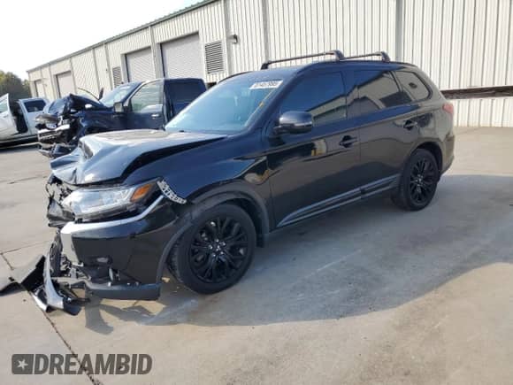 2018 Mitsubishi Outlander SE with VIN JA4AD3A36JZ067258, listed as a Copart auction lot 81457995 with 112,346 mi miles and Salvage title. Bid and sale history available at DreamBid. Image 1.
