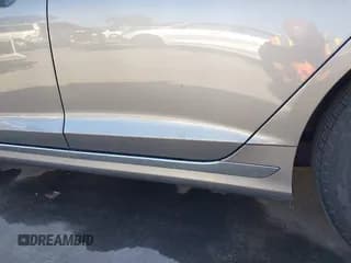 ✅ 2017 Hyundai Sonata • VIN: KMHE14L26HA074323 • Лот: 43610223. Опубликован ранее на IAAI с пробегом 160 950 миль. Бесплатный доступ к архиву аукционных продаж из США и подробный отчёт об истории автомобиля на DreamBid. Изображение 6.