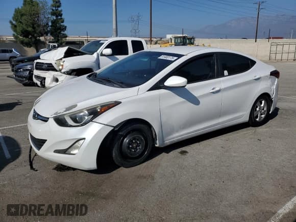 ✅ 2015 Hyundai Elantra SE • VIN: 5NPDH4AE3FH642008 • Lot: 91900175. Listed on Copart with 155,252 mi. Free auction sales archive from the USA and detailed vehicle history report at DreamBid. Image 1.