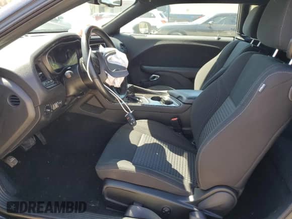 2020 Dodge Challenger SXT с VIN 2C3CDZGG9LH110851, выставлен на аукционе Copart как лот 53502795 с пробегом 28 847 миль миль и Списание • Salvage title. История ставок и продаж доступна на DreamBid. Изображение 7.