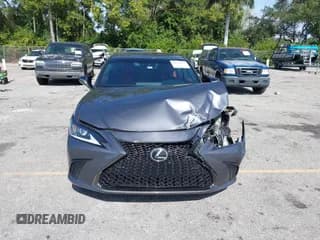 ✅ 2019 Lexus ES 350 • VIN: 58ABZ1B10KU038001 • Lot: 43676175. Wystawiony na IAAI z przebiegiem 57 385 mil. Bezpłatny archiwum sprzedaży aukcyjnych z USA i szczegółowy raport historii pojazdu na DreamBid. Zdjęcie 6.