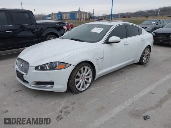 ✅ 2014 Jaguar XF SC • VIN: SAJWJ0EF4E8U18124 • Lot: 43925481. Wystawiony na IAAI z przebiegiem Nie podano. Bezpłatny archiwum sprzedaży aukcyjnych z USA i szczegółowy raport historii pojazdu na DreamBid. Zdjęcie 2.