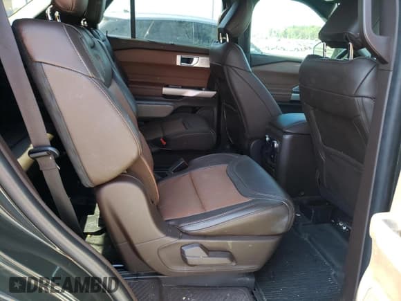 ✅ 2022 Ford Explorer King Ranch • VIN: 1FM5K7LC4NGA71016 • Lot: 76548944. Wystawiony na Copart z przebiegiem 60 231 mil. Bezpłatny archiwum sprzedaży aukcyjnych z USA i szczegółowy raport historii pojazdu na DreamBid. Zdjęcie 11.