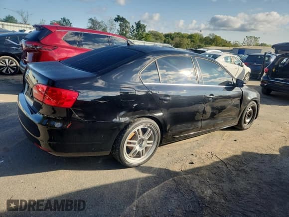 ✅ 2013 Volkswagen Jetta SE • VIN: 3VWDP7AJ5DM446089 • Lot: 72058435. Listed on Copart with 119,095 mi. Free auction sales archive from the USA and detailed vehicle history report at DreamBid. Image 3.