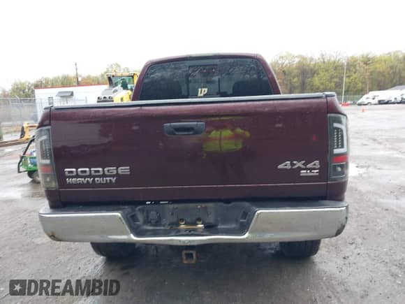 2004 Dodge 3500 ST z VIN 3D7LU38C44G208973, wystawiony jako IAAI lot #41966078 z przebiegiem 268 093 mil mil oraz . Historia ofert i sprzedaży dostępna na DreamBid. Obrazek 16.