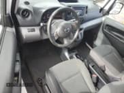 ✅ 2015 Nissan NV200 SV • VIN: 3N6CM0KN3FK695194 • Lot: 65386745. Wystawiony na Copart z przebiegiem 124 624 mil. Bezpłatny archiwum sprzedaży aukcyjnych z USA i szczegółowy raport historii pojazdu na DreamBid. Zdjęcie 8.