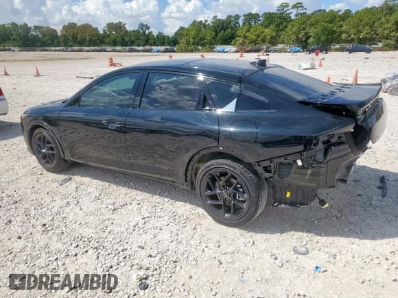 ✅ 2025 Kia K4 GT-Line Turbo • VIN: 3KPFW4DC5SE179523 • Лот: 82116615. Опубликован ранее на Copart с пробегом 898 миль. Бесплатный доступ к архиву аукционных продаж из США и подробный отчёт об истории автомобиля на DreamBid. Изображение 2.