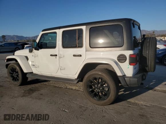✅ 2021 Jeep Wrangler Unlimited Sahara • VIN: 1C4JJXP60MW800921 • Lot: 46296935. Listed on Copart with 28,474 mi. Free auction sales archive from the USA and detailed vehicle history report at DreamBid. Image 2.