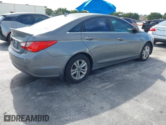 ✅ 2013 Hyundai Sonata GLS • VIN: 5NPEB4AC2DH713040 • Лот: 43685501. Опубликован ранее на IAAI с пробегом 128 562 миль. Бесплатный доступ к архиву аукционных продаж из США и подробный отчёт об истории автомобиля на DreamBid. Изображение 4.