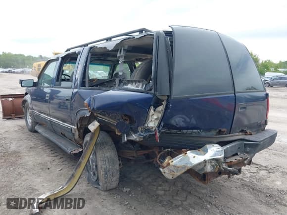 ✅ 1999 GMC Suburban • VIN: 1GKFK16R4XJ794266 • Lot: 42344172. Wystawiony na IAAI z przebiegiem 179 192 mil. Bezpłatny archiwum sprzedaży aukcyjnych z USA i szczegółowy raport historii pojazdu na DreamBid. Zdjęcie 6.