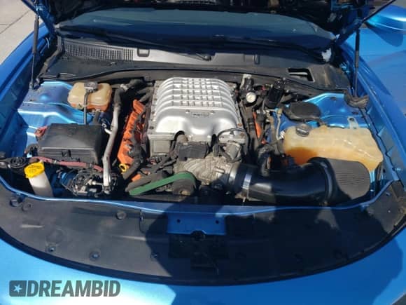 2015 Dodge Charger SRT Hellcat z VIN 2C3CDXL98FH836328, wystawiony jako Copart lot #50473255 z przebiegiem 38 821 mil mil oraz Czysty tytuł • Clean title. Historia ofert i sprzedaży dostępna na DreamBid. Obrazek 11.