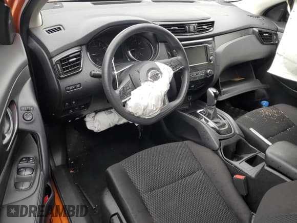 ✅ 2021 Nissan Rogue S • VIN: JN1BJ1AW2MW443870 • Лот: 82646365. Опубликован ранее на Copart с пробегом Не указан. Бесплатный доступ к архиву аукционных продаж из США и подробный отчёт об истории автомобиля на DreamBid. Изображение 8.