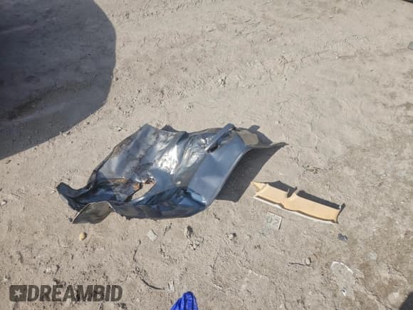 ✅ 2004 Ford F-250 XL • VIN: 1FTNW21S94EA21275 • Лот: 94861445. Опубликован ранее на Copart с пробегом 155 574 миль. Бесплатный доступ к архиву аукционных продаж из США и подробный отчёт об истории автомобиля на DreamBid. Изображение 12.