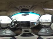 ✅ 2000 Chevrolet Suburban LS • VIN: 3GNFK16T5YG181686 • Лот: 42392480. Опубликован ранее на IAAI с пробегом 300 323 миль. Бесплатный доступ к архиву аукционных продаж из США и подробный отчёт об истории автомобиля на DreamBid. Изображение 18.