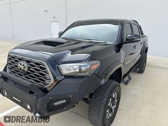 ✅ 2023 Toyota Tacoma SR • VIN: 3TYCZ5AN0PT110522 • Lot: 41928557. Wystawiony na IAAI z przebiegiem 45 116 mil. Bezpłatny archiwum sprzedaży aukcyjnych z USA i szczegółowy raport historii pojazdu na DreamBid. Zdjęcie 1.