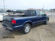 ✅ 2000 Chevrolet S-10 LS • VIN: 1GCDT19W1YK191739 • Лот: 41918370. Опубликован ранее на IAAI с пробегом 118 797 миль. Бесплатный доступ к архиву аукционных продаж из США и подробный отчёт об истории автомобиля на DreamBid. Изображение 4.