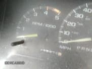 ✅ 1995 GMC Sierra 1500 • VIN: 1GTEC14K0SZ545712 • Lot: 37252791. Wystawiony na IAAI z przebiegiem 2 453 761 mil. Bezpłatny archiwum sprzedaży aukcyjnych z USA i szczegółowy raport historii pojazdu na DreamBid. Zdjęcie 7.