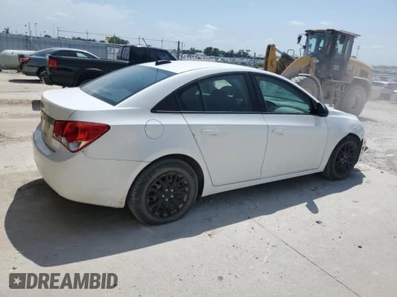 ✅ 2016 Chevrolet Cruze LS • VIN: 1G1PB5SG3G7221828 • Lot: 65468435. Listed on Copart with 142,469 mi. Free auction sales archive from the USA and detailed vehicle history report at DreamBid. Image 3.