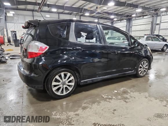 ✅ 2013 Honda Fit Sport • VIN: JHMGE8H63DC041491 • Lot: 84908185. Listed on Copart with 120,927 mi. Free auction sales archive from the USA and detailed vehicle history report at DreamBid. Image 3.