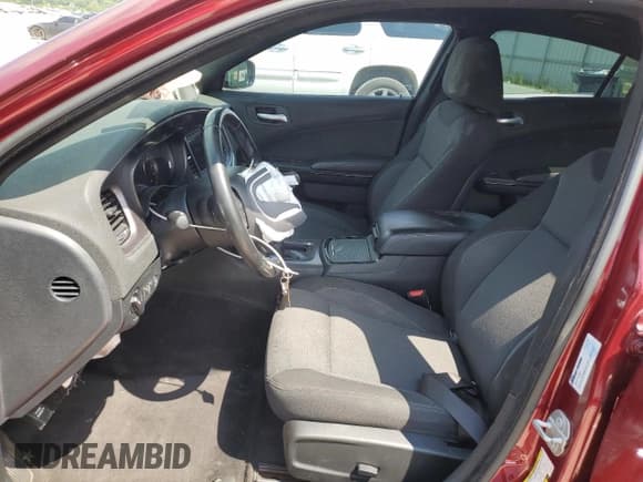 ✅ 2018 Dodge Charger SXT • VIN: 2C3CDXBG4JH135150 • Lot: 68839635. Wystawiony na Copart z przebiegiem 64 542 mil. Bezpłatny archiwum sprzedaży aukcyjnych z USA i szczegółowy raport historii pojazdu na DreamBid. Zdjęcie 7.