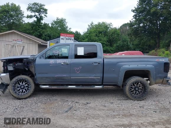 ✅ 2015 Chevrolet Silverado 2500HD LTZ • VIN: 1GC1KWE80FF620689 • Лот: 42782985. Опубликован ранее на IAAI с пробегом 197 758 миль. Бесплатный доступ к архиву аукционных продаж из США и подробный отчёт об истории автомобиля на DreamBid. Изображение 14.