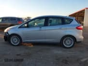 ✅ 2015 Ford C-Max SE • VIN: 1FADP5AU6FL120975 • Lot: 41417168. Wystawiony na IAAI z przebiegiem 101 112 mil. Bezpłatny archiwum sprzedaży aukcyjnych z USA i szczegółowy raport historii pojazdu na DreamBid. Zdjęcie 15.
