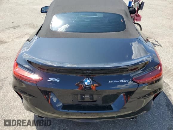 ✅ 2024 BMW Z4 sDrive30i • VIN: WBAHF3C09RWY35844 • Lot: 68285784. Listed on Copart with 4,577 mi. Free auction sales archive from the USA and detailed vehicle history report at DreamBid. Image 10.