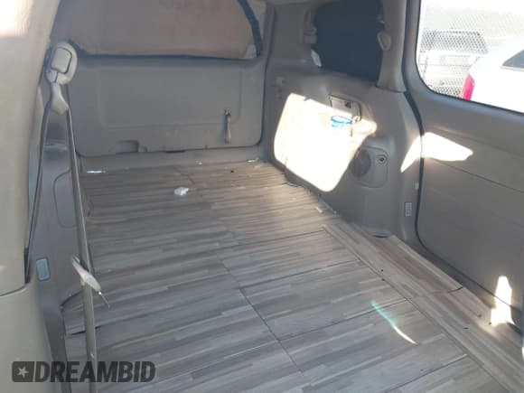 ✅ 2003 Toyota Sienna CE • VIN: 4T3ZF19C43U530206 • Lot: 43619304. Wystawiony na IAAI z przebiegiem 226 046 mil. Bezpłatny archiwum sprzedaży aukcyjnych z USA i szczegółowy raport historii pojazdu na DreamBid. Zdjęcie 8.