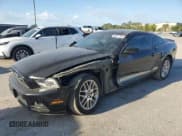 ✅ 2014 Ford Mustang V6 • VIN: 1ZVBP8AM5E5309720 • Лот: 80611155. Опубликован ранее на Copart с пробегом 122 023 миль. Бесплатный доступ к архиву аукционных продаж из США и подробный отчёт об истории автомобиля на DreamBid. Изображение 1.