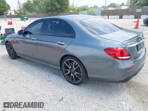 ✅ 2017 Mercedes-Benz E 43 AMG • VIN: WDDZF6EB3HA184820 • Лот: 42691190. Опубликован ранее на IAAI с пробегом 102 298 миль. Бесплатный доступ к архиву аукционных продаж из США и подробный отчёт об истории автомобиля на DreamBid. Изображение 3.