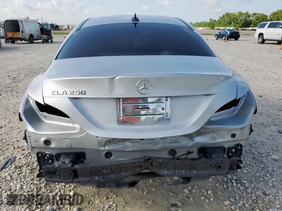 ✅ 2018 Mercedes-Benz CLA 250 • VIN: WDDSJ4EB3JN563447 • Лот: 65138225. Опубликован ранее на Copart с пробегом 95 222 миль. Бесплатный доступ к архиву аукционных продаж из США и подробный отчёт об истории автомобиля на DreamBid. Изображение 6.