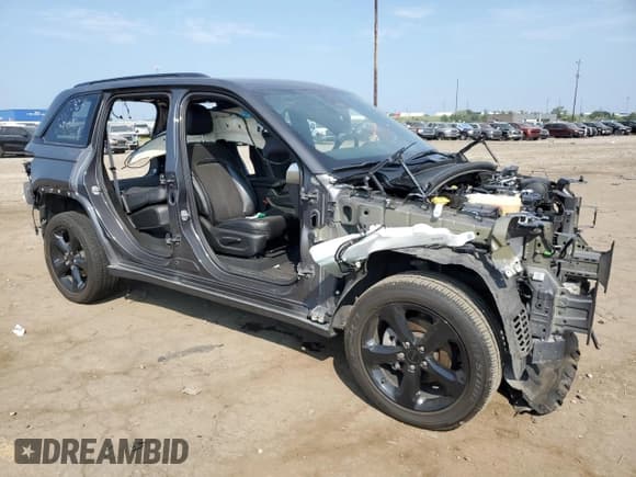 ✅ 2024 Jeep Grand Cherokee Altitude X • VIN: 1C4RJHAG5RC179629 • Лот: 67834195. Опубликован ранее на Copart с пробегом 39 429 миль. Бесплатный доступ к архиву аукционных продаж из США и подробный отчёт об истории автомобиля на DreamBid. Изображение 4.