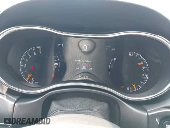 2018 Jeep Grand Cherokee Limited z VIN 1C4RJEBG3JC471734, wystawiony jako IAAI lot #42435256 z przebiegiem 68 312 mil mil oraz . Historia ofert i sprzedaży dostępna na DreamBid. Obrazek 7.