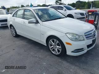 ✅ 2012 Mercedes-Benz C 250 Sport • VIN: WDDGF4HB7CR218727 • Lot: 42780227. Wystawiony na IAAI z przebiegiem 156 810 mil. Bezpłatny archiwum sprzedaży aukcyjnych z USA i szczegółowy raport historii pojazdu na DreamBid. Zdjęcie 1.