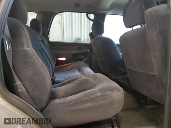 ✅ 2002 Chevrolet Tahoe LS • VIN: 1GNEK13Z32J318005 • Lot: 63246405. Listed on Copart with 261,236 mi. Free auction sales archive from the USA and detailed vehicle history report at DreamBid. Image 11.