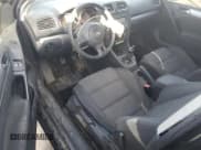 ✅ 2012 Volkswagen Golf w/Conv & Sunroof • VIN: WVWAB7AJ2CW265910 • Lot: 48327025. Wystawiony na Copart z przebiegiem 153 976 mil. Bezpłatny archiwum sprzedaży aukcyjnych z USA i szczegółowy raport historii pojazdu na DreamBid. Zdjęcie 8.