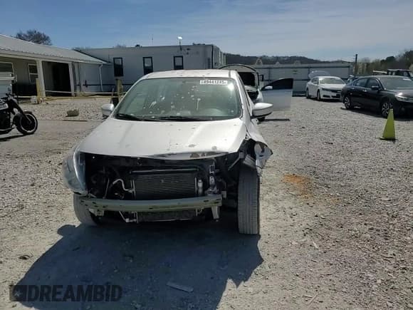 ✅ 2019 Nissan Versa S Plus • VIN: 3N1CN7APXKL832604 • Лот: 49441245. Опубликован ранее на Copart с пробегом 54 097 миль. Бесплатный доступ к архиву аукционных продаж из США и подробный отчёт об истории автомобиля на DreamBid. Изображение 10.