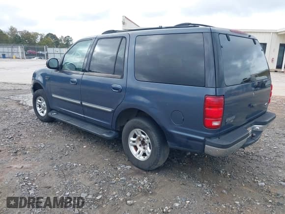 ✅ 2000 Ford Expedition XLT • VIN: 1FMRU156XYLC11937 • Lot: 43379771. Wystawiony na IAAI z przebiegiem Nie podano. Bezpłatny archiwum sprzedaży aukcyjnych z USA i szczegółowy raport historii pojazdu na DreamBid. Zdjęcie 3.