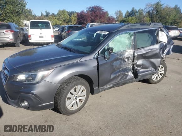 ✅ 2018 Subaru Outback Premium • VIN: 4S4BSACC1J3380587 • Лот: 84003895. Опубликован ранее на Copart с пробегом Не указан. Бесплатный доступ к архиву аукционных продаж из США и подробный отчёт об истории автомобиля на DreamBid. Изображение 1.