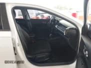 ✅ 2021 Kia Forte LXS • VIN: 3KPF24AD9ME358398 • Lot: 43630901. Wystawiony na IAAI z przebiegiem 95 512 mil. Bezpłatny archiwum sprzedaży aukcyjnych z USA i szczegółowy raport historii pojazdu na DreamBid. Zdjęcie 5.