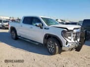 ✅ 2024 GMC Sierra 1500 SLT • VIN: 1GTUUDE81RZ252912 • Лот: 86103365. Опубликован ранее на Copart с пробегом 72 352 миль. Бесплатный доступ к архиву аукционных продаж из США и подробный отчёт об истории автомобиля на DreamBid. Изображение 4.