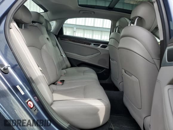 ✅ 2015 Hyundai Genesis 3.8L • VIN: KMHGN4JE4FU019133 • Лот: 51439735. Опубликован ранее на Copart с пробегом 86 136 миль. Бесплатный доступ к архиву аукционных продаж из США и подробный отчёт об истории автомобиля на DreamBid. Изображение 10.