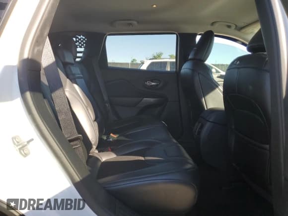 ✅ 2019 Jeep Cherokee Latitude Plus • VIN: 1C4PJLLB2KD326811 • Lot: 91000795. Listed on Copart with 47,902 mi. Free auction sales archive from the USA and detailed vehicle history report at DreamBid. Image 11.