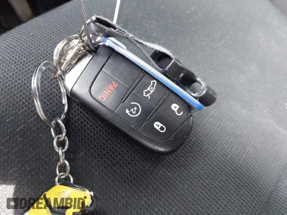 ✅ 2012 Dodge Charger Road/Track • VIN: 2C3CDXCT7CH303099 • Лот: 41999621. Опубликован ранее на IAAI с пробегом 145 983 миль. Бесплатный доступ к архиву аукционных продаж из США и подробный отчёт об истории автомобиля на DreamBid. Изображение 11.